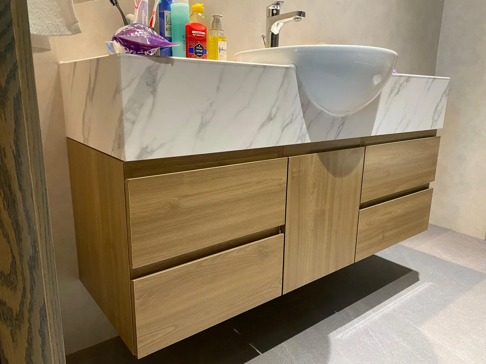 Wood floating bathroom vanity